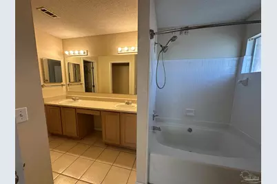 3001 Flintlock Dr, Pensacola, FL 32526 - Photo 15