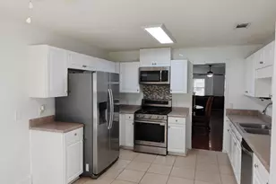 2436 Gulf Breeze Ave, Pensacola, FL 32507 - Photo 3