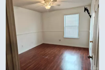 2436 Gulf Breeze Ave, Pensacola, FL 32507 - Photo 9