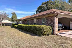 4530 Baywoods Dr, Pensacola, FL 32504 - Photo 3