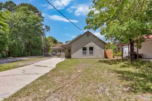 2853 Hidden Springs Dr, Pensacola, FL 32526 - Photo 5