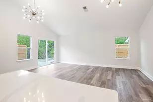 2853 Hidden Springs Dr, Pensacola, FL 32526 - Photo 11