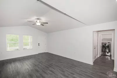 3304 Bonfire Dr, Milton, FL 32583 - Photo 7