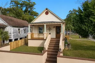 1302 Dr Martin Luther King Jr Dr, Pensacola, FL 32503 - Photo 1