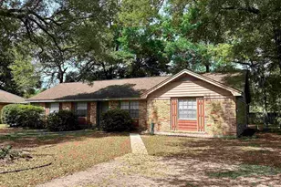5185 Hilltop Dr, Milton, FL 32570 - Photo 1