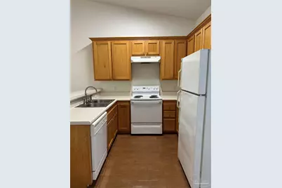 5602 West Shore Dr #B, Pensacola, FL 32526 - Photo 3