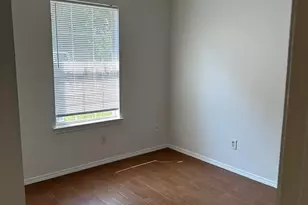 5602 W Shore Dr, Pensacola, FL 32526 - Photo 9