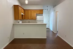 5602 W Shore Dr, Pensacola, FL 32526 - Photo 5