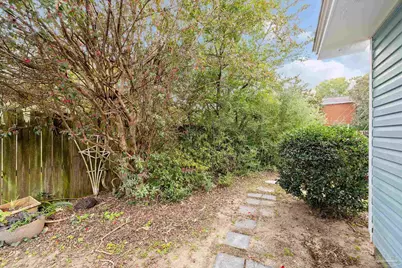 4202 Spanish Trail Pl, Pensacola, FL 32504 - Photo 31