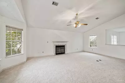 4202 Spanish Trail Pl, Pensacola, FL 32504 - Photo 5