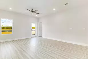 2135 Aqua St, Gulf Breeze, FL 32563 - Photo 5