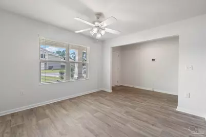 10609 Queens Gate Cir, Pensacola, FL 32506 - Photo 7