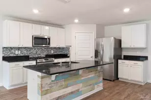 10609 Queens Gate Cir, Pensacola, FL 32506 - Photo 9