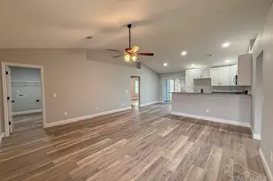 436 Hilburn Ln, Pensacola, FL 32504 - Photo 3
