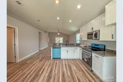 436 Hilburn Ln, Pensacola, FL 32504 - Photo 5