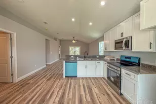 436 Hilburn Ln, Pensacola, FL 32504 - Photo 5