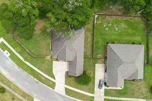 2106 Staff Dr, Cantonment, FL 32533 - Photo 35