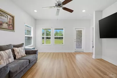 9808 Starling Dr, Pensacola, FL 32506 - Photo 7