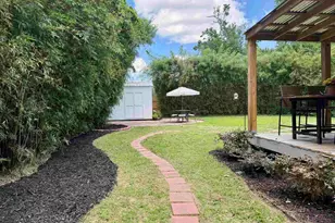 1012 E Strong St, Pensacola, FL 32501 - Photo 13