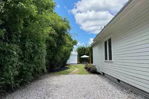 1012 E Strong St, Pensacola, FL 32501 - Photo 11