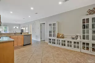 1012 E Strong St, Pensacola, FL 32501 - Photo 45