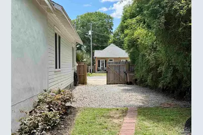 1012 E Strong St, Pensacola, FL 32501 - Photo 35