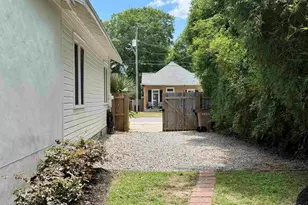 1012 E Strong St, Pensacola, FL 32501 - Photo 35