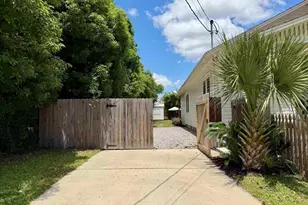 1012 E Strong St, Pensacola, FL 32501 - Photo 11
