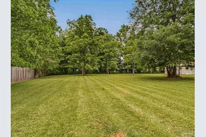 125 Madrid Rd, Cantonment, FL 32533 - Photo 15