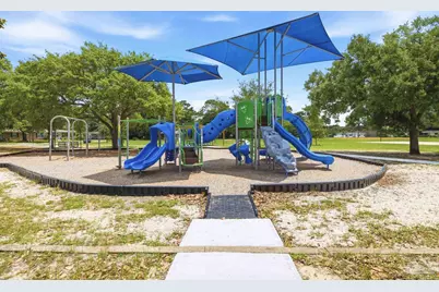 1826 Peyton Dr, Pensacola, FL 32503 - Photo 35