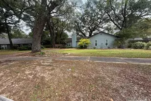 7474 Baywoods Ln, Pensacola, FL 32504 - Photo 1