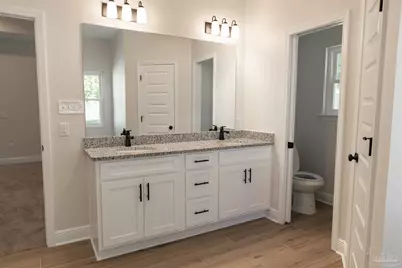 000 Woodridge Dr, Milton, FL 32570 - Photo 11