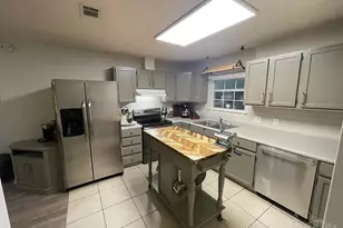 9818 Vonna Jo Dr, Pensacola, FL 32506 - Photo 13