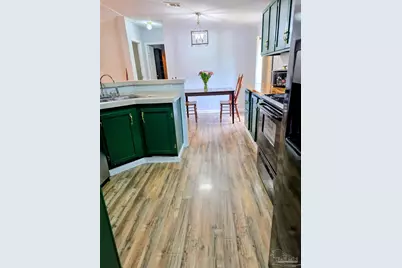 5015 Phoenix Dr, Milton, FL 32583 - Photo 7