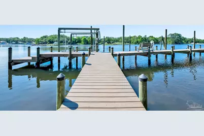 333 Edgewater Dr, Pensacola, FL 32507 - Photo 57