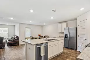 10560 Queens Gate Cir, Pensacola, FL 32506 - Photo 21