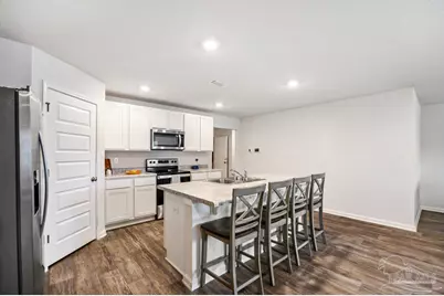 10560 Queens Gate Cir, Pensacola, FL 32506 - Photo 9