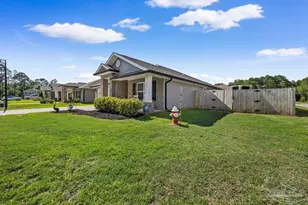 10560 Queens Gate Cir, Pensacola, FL 32506 - Photo 5
