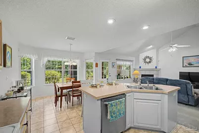 7654 Manatee St, Navarre, FL 32566 - Photo 23