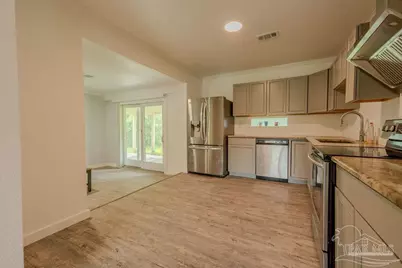 3235 Bayou Dr, Pensacola, FL 32505 - Photo 13