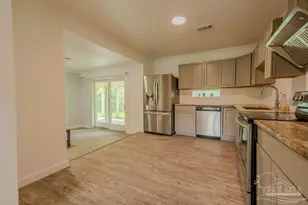 3235 Bayou Dr, Pensacola, FL 32505 - Photo 13