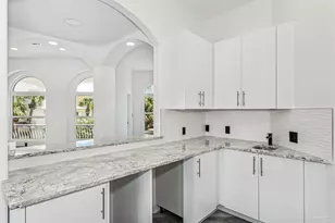 21 E Galvez Ct, Pensacola Beach, FL 32561 - Photo 21