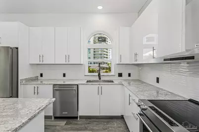 21 E Galvez Ct, Pensacola Beach, FL 32561 - Photo 25