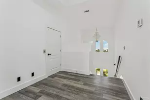 21 E Galvez Ct, Pensacola Beach, FL 32561 - Photo 39