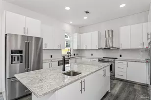 21 E Galvez Ct, Pensacola Beach, FL 32561 - Photo 21