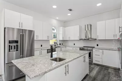 21 E Galvez Ct, Pensacola Beach, FL 32561 - Photo 21