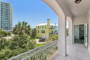 21 E Galvez Ct, Pensacola Beach, FL 32561 - Photo 33