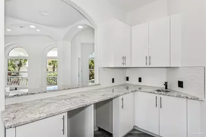 21 E Galvez Ct, Pensacola Beach, FL 32561 - Photo 19