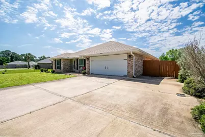 9687 Parker Lake Cir, Navarre, FL 32566 - Photo 3