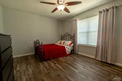 9687 Parker Lake Cir, Navarre, FL 32566 - Photo 21